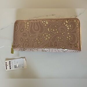 NWT tan/gold Laser-Cut Women's Wallet.  Apt 9 brand.